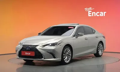 Lexus ES · 2020 год