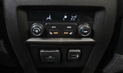 ChevroletGMDaewoo Traverse 2023, 25779 км, за 28145.67 USD - фото 18