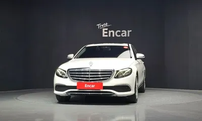 Mercedes-Benz E-Class 2019, 163983 км, за 12502.44 USD