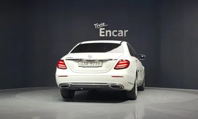 Mercedes-Benz E-Class 2019, 163983 км, за 12502.44 USD