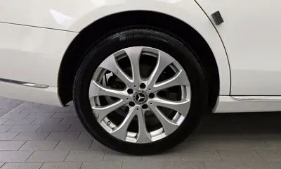 Mercedes-Benz E-Class 2019, 163983 км, за 12502.44 USD