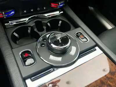 Rolls-Royce Ghost 2019, 112259 км, за 96210.07 USD - фото 14