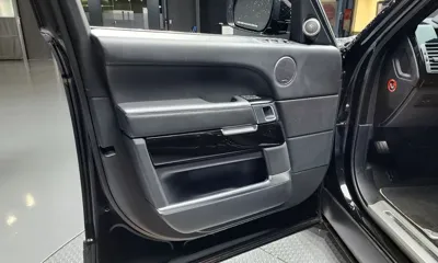 Land Rover Range Rover 2017, 104440 км, за 26372.33 USD - фото 24