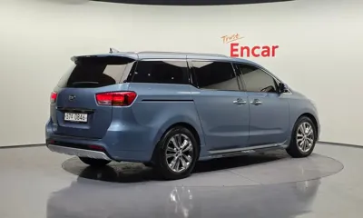 Kia Canival 2016, 102376 км, за 8970.94 USD
