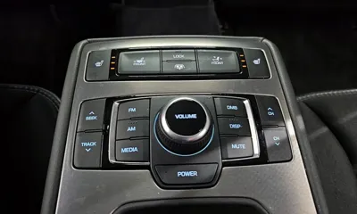 Hyundai Genesis 2016, 122127 км, за 7811.47 USD - фото 20