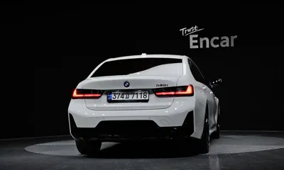 BMW 3-Series 2024, 35563 км, за 27082.92 USD
