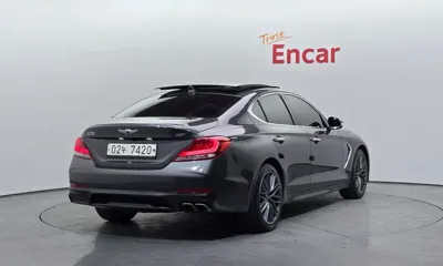 Genesis G70 2018, 116742 км, за 11892.96 USD