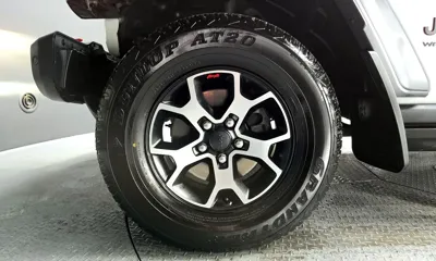 Jeep Wrangler 2020, 65841 км, за 24777 USD
