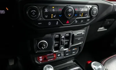 Jeep Wrangler 2020, 65841 км, за 24777 USD - фото 17