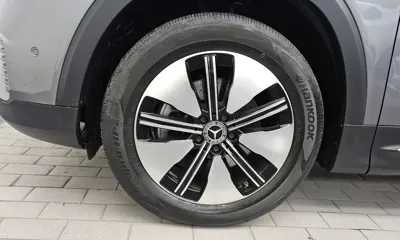 Mercedes-Benz EQB 2023, 125140 км, за 21380.74 USD