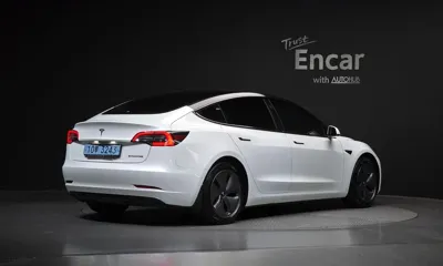 Tesla Model 3 2020, 157345 км, за 15536.63 USD