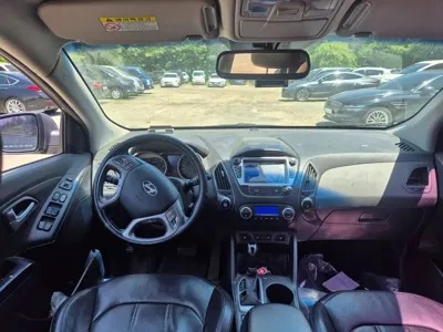 Hyundai Tucson 2015, 156567 км, за 3216.49 USD - фото 12