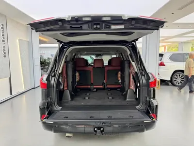 Lexus LX 2020, 48000 км, за 187370.6 USD - фото 9