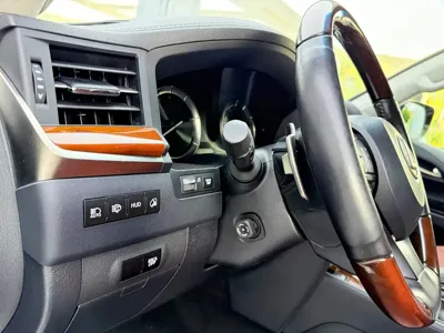 Lexus LX 2020, 48000 км, за 187370.6 USD - фото 11