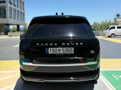 Land Rover Range Rover 2023, 35000 км, за 107491.91 USD