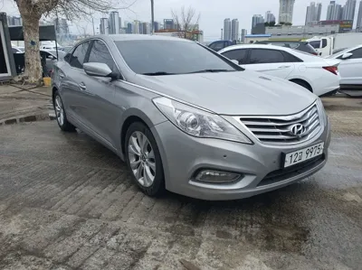 Hyundai Grandeur 2011, 161170 км, за 2842.41 USD
