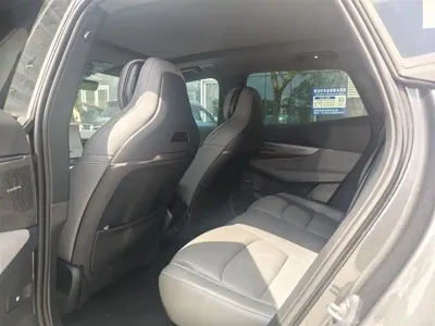 Lynk & Co 08 EM-P 2025, 16800 км, за 18562.94 USD