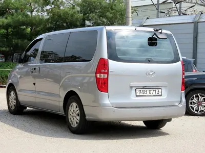 Hyundai Starex 2017, 212000 км, за 4529.34 USD