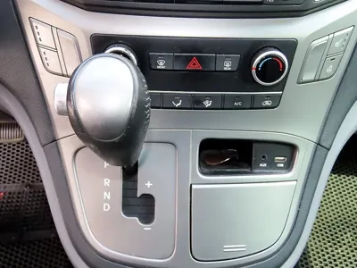 Hyundai Starex 2017, 212000 км, за 4529.34 USD - фото 10