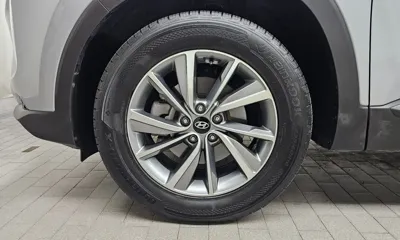 Hyundai Santafe 2019, 93123 км, за 11701.22 USD