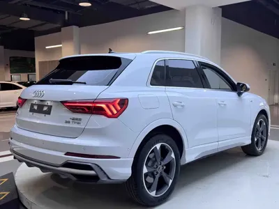 Audi Q3 2023, 24000 км, за 27258.37 USD - фото 6