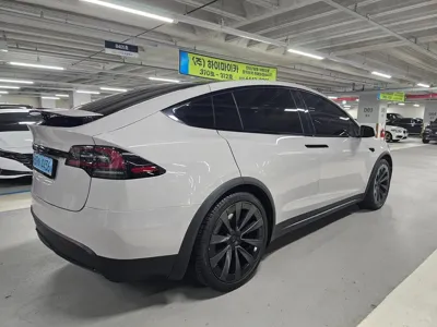 Tesla Model X 2023, 35492 км, за 88656.01 USD