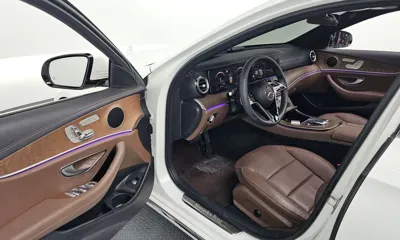 Mercedes-Benz E-Class 2023, 94886 км, за 25157.64 USD - фото 11