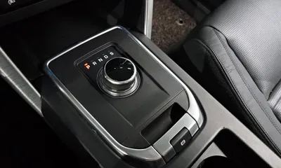 Land Rover Discovery Sport 2017, 78029 км, за 10307.23 USD - фото 9