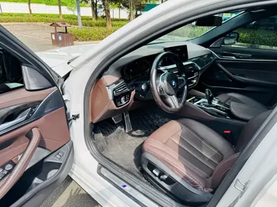 BMW 5 Series 2020, 79000 км, за 22101.38 USD