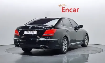 Hyundai Equus 2012, 156826 км, за 2685.57 USD
