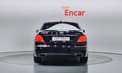 Hyundai Equus 2012, 156826 км, за 2685.57 USD