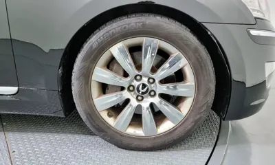 Hyundai Equus 2012, 156826 км, за 2685.57 USD
