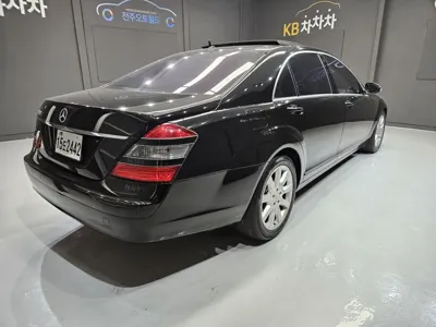 Mercedes-Benz S-Class 2006, 145000 км, за 6180.07 USD