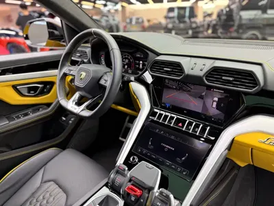 Lamborghini Urus 2023, 12000 км, за 425525.24 USD - фото 17