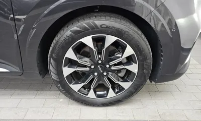 Kia Canival 2023, 19617 км, за 22509.92 USD