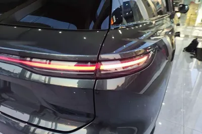 Nio ES8 2023, 67200 км, за 37374 USD - фото 9