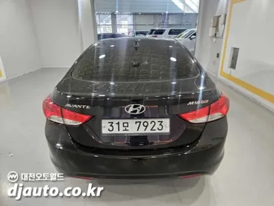 Hyundai Avante 2012, 181591 км, за 1837.99 USD