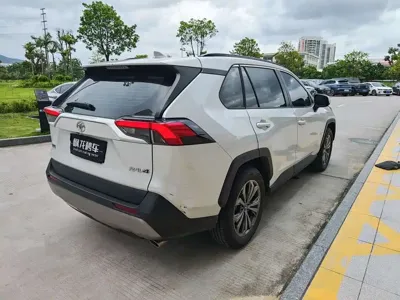 Toyota RAV4 2024, 19900 км, за 17651.64 USD - фото 8