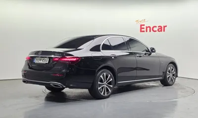 Mercedes-Benz E-Class 2021, 84039 км, за 23093.96 USD
