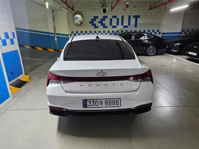 Hyundai Avante 2023, 94000 км, за 10416.94 USD