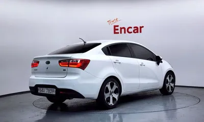 Kia Pride 2012, 159356 км, за 2444.66 USD