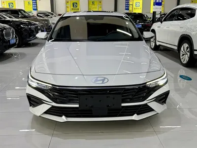 Hyundai Elantra 2023, 21000 км, за 13213.4 USD