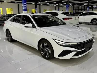 Hyundai Elantra 2023, 21000 км, за 13213.4 USD
