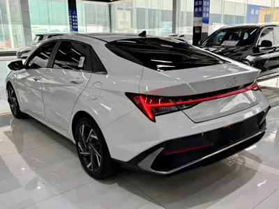Hyundai Elantra 2023, 21000 км, за 13213.4 USD - фото 10