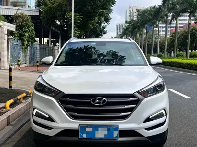 Hyundai Tucson 2016, 96600 км, за 4714.96 USD