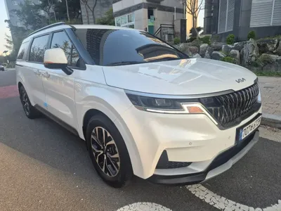 Kia Canival 2023, 47000 км, за 17592.23 USD