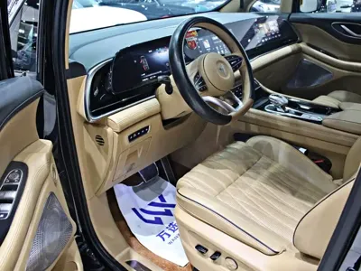 Voyah Dreamer 2023, 72000 км, за 27451.32 USD
