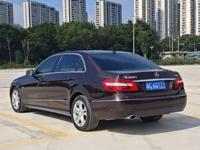 Mercedes-Benz E-Class 2011, 156000 км, за 4243.47 USD