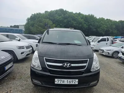 Hyundai Starex 2015, 215238 км, за 10093.11 USD