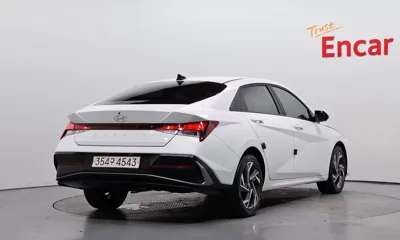Hyundai Avante 2024, 39233 км, за 15335.02 USD